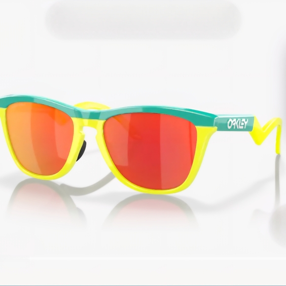 Oakley Frogskin Hybrid Sunglasses Prism Lens Celeste/ Tennis Ball Yellow Frame - Picture 1 of 16